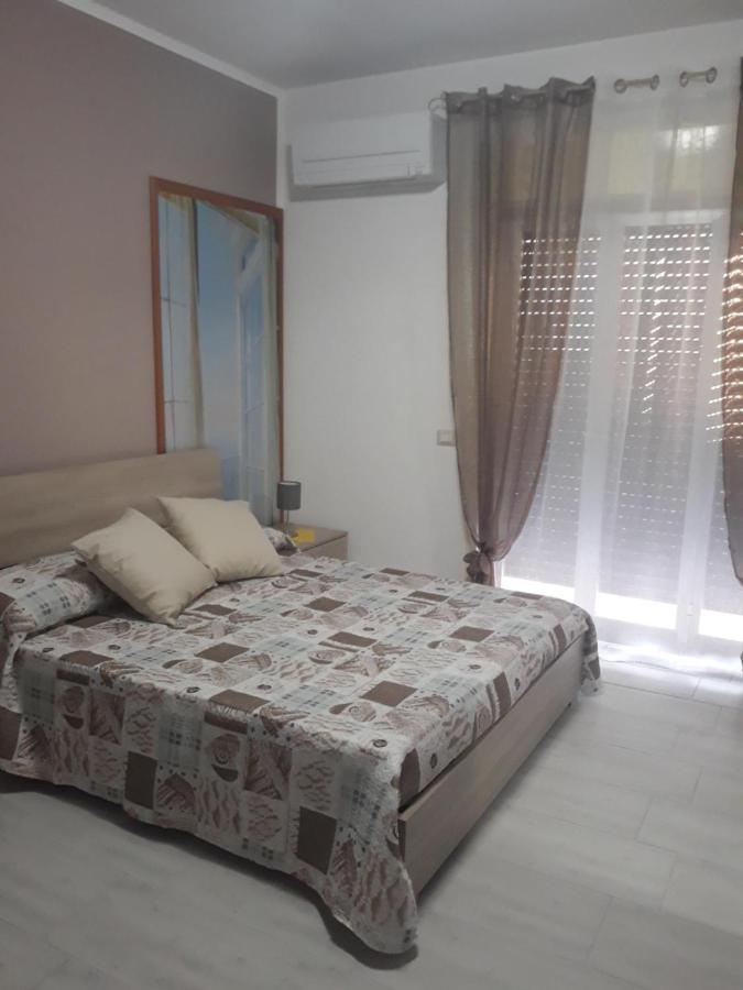 Holiday House Marlin Giardini Naxos Ngoại thất bức ảnh