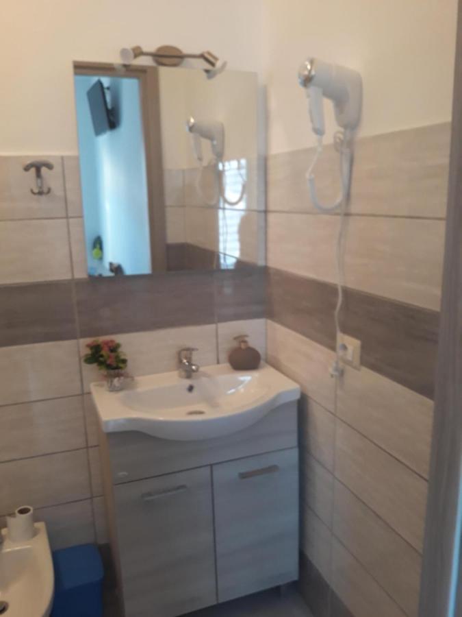 Holiday House Marlin Giardini Naxos Ngoại thất bức ảnh