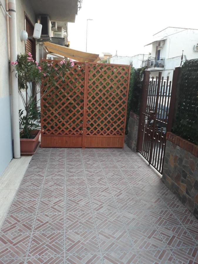 Holiday House Marlin Giardini Naxos Ngoại thất bức ảnh