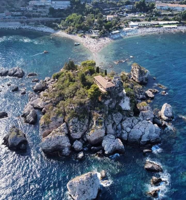 Holiday House Marlin Giardini Naxos Ngoại thất bức ảnh